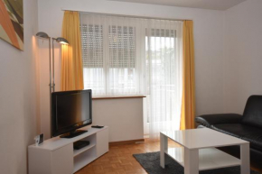 Spacious studio near lake and opera - Mill 512